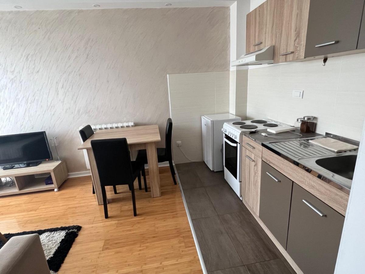 Delete 4 Apartment Белград Екстериор снимка